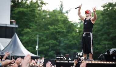 Tritt mit seiner typischen Skibrille auf: Rapper Ski Aggu