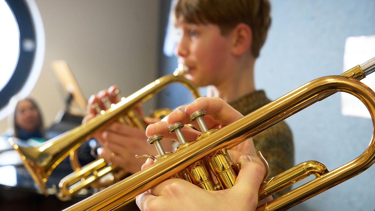 Berlin: Berichte über Druck gegen Musikschullehrer für Vertragsverzicht