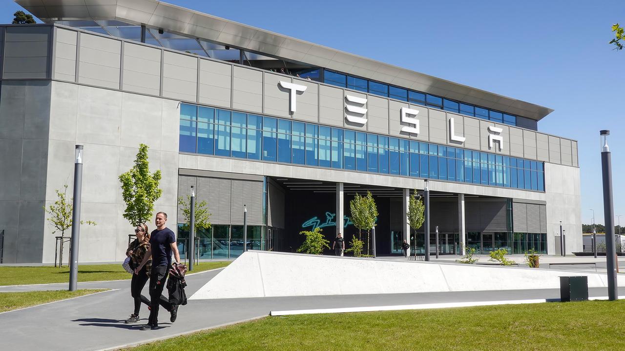 Brandenburg: Tesla unterschreibt neuen Wasservertrag für Fabrik in Grünheide