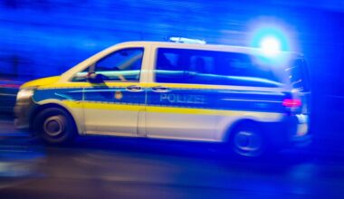Berlin: Berlin-Lichtenberg: Mann kauft Messer in Supermarkt und verletzt Kunden damit schwer