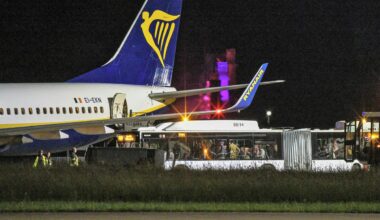 Berlin: Ryanair-Flugzeug aus Berlin muss in Bayern notlanden - neun Verletzte
