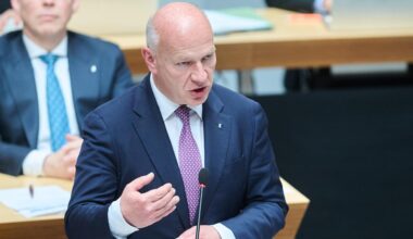 Berlin: Verwaltungsreform in Berlin: CDU, SPD, Grüne und Linke räumen Streitpunkte aus