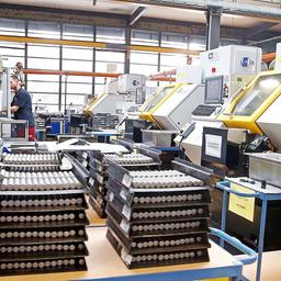 Archivbild:Produktionshalle der G-Elit Präzisionswerkzeug GmbH in Berlin am 05.04.2016.(Quelle:imago images/Berlinfoto) 