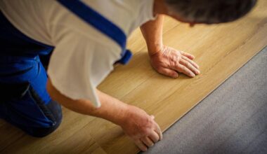 Berlin: Berlin: Zwei Männer wegen fingierten Rechnungen für Handwerkerleistungen angeklagt