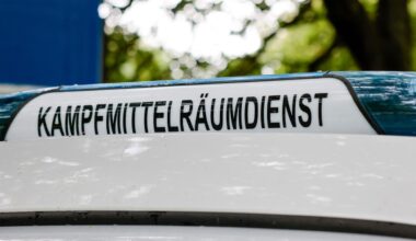 Brandenburg: Frau such im Fluss Rhin nach Schlüssel und angelt Granate