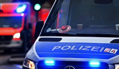 Berlin: Berlin-Lichtenberg: Unbekannter Täter verletzt 19-Jährige lebensgefährlich