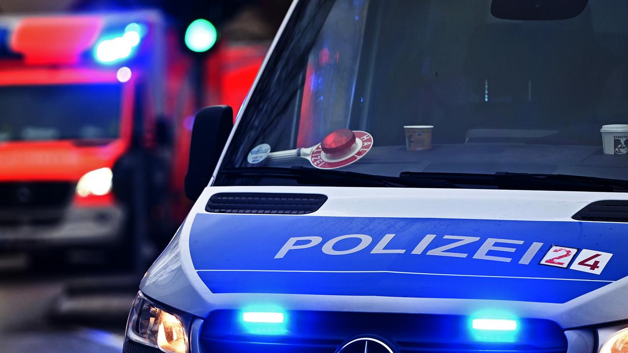 Berlin: Berlin-Lichtenberg: Unbekannter Täter verletzt 19-Jährige lebensgefährlich