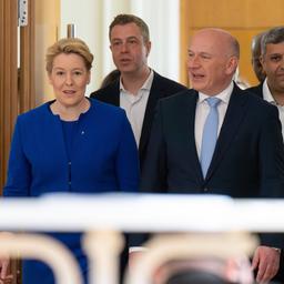 Franziska Giffey, Stevan Evers, Kai Wegner und Raed Saleh (v.l.n.r.) (Bild: imago images/Bernd Elmenthaler)