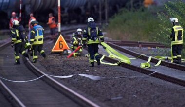 Brandenburg: Diesel-Lok brennt bei Lübben auf Bahnstrecke zwischen Berlin und Cottbus