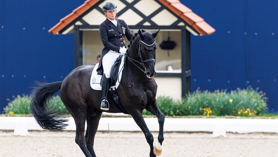 Die deutsche Reiterin Isabell Werth mit Special Blend 3 © Imago Images Foto: Stefan Lafrentz