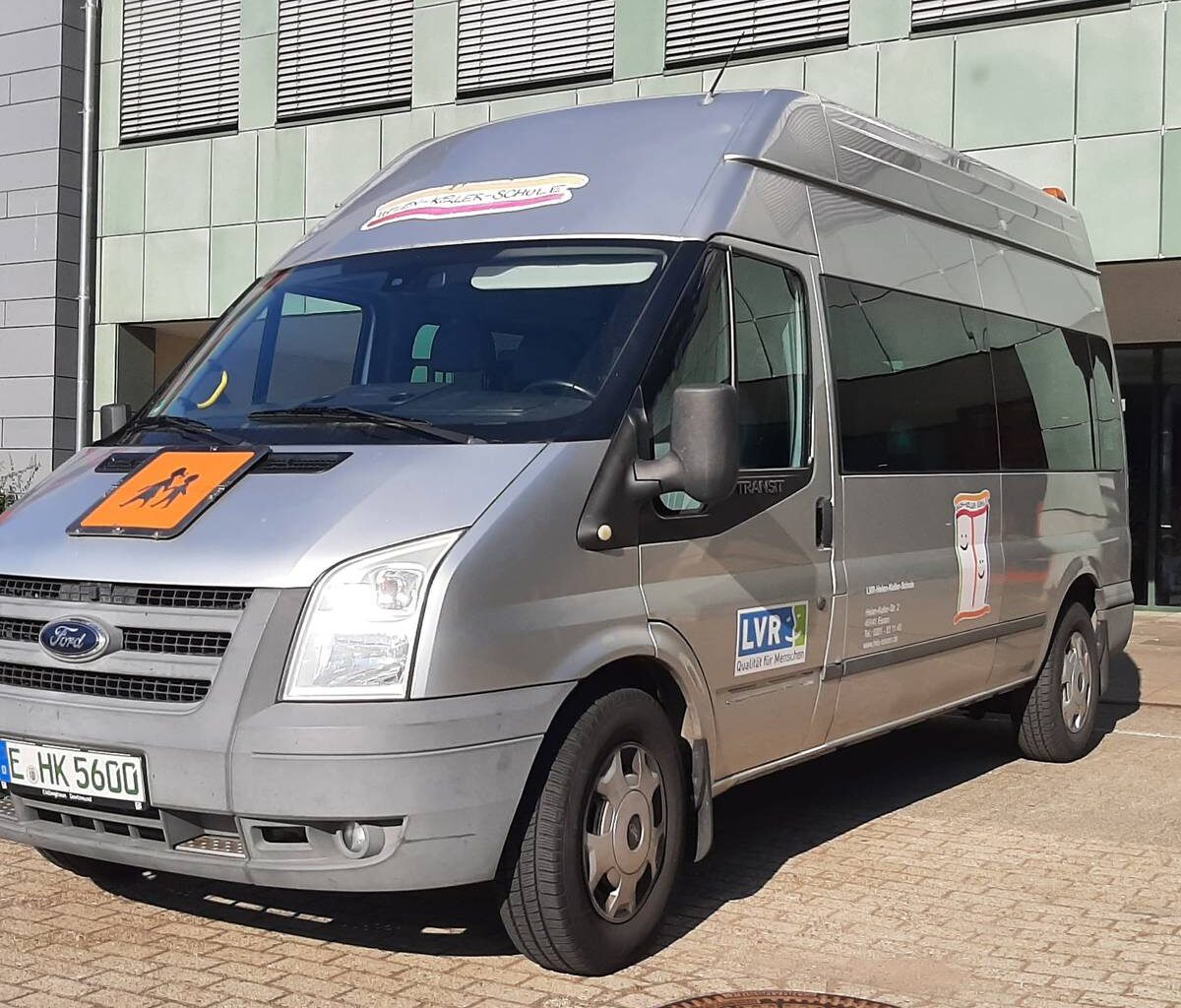 Diebe in Essen klauen Schülern den Bus