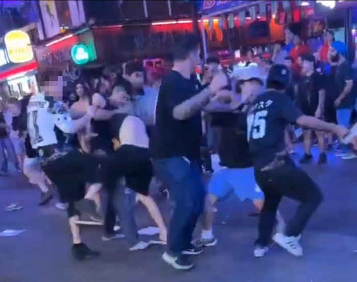 Russen provozieren – Rapper schlagen zu, Thailand, Pattaya