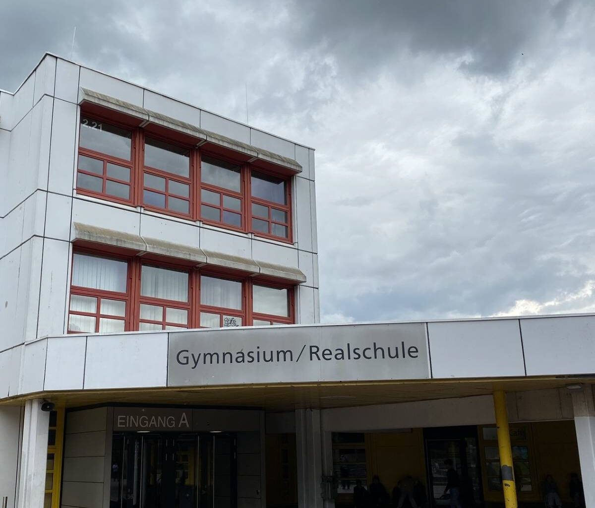 Entsetzen über Schul-Sparpläne - Antenne Münster