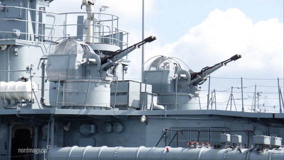 Geschütze auf einem Kriegsschiff © Screenshot 