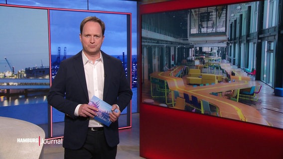 Moderator Christian Buhk im Studio © Screenshot 