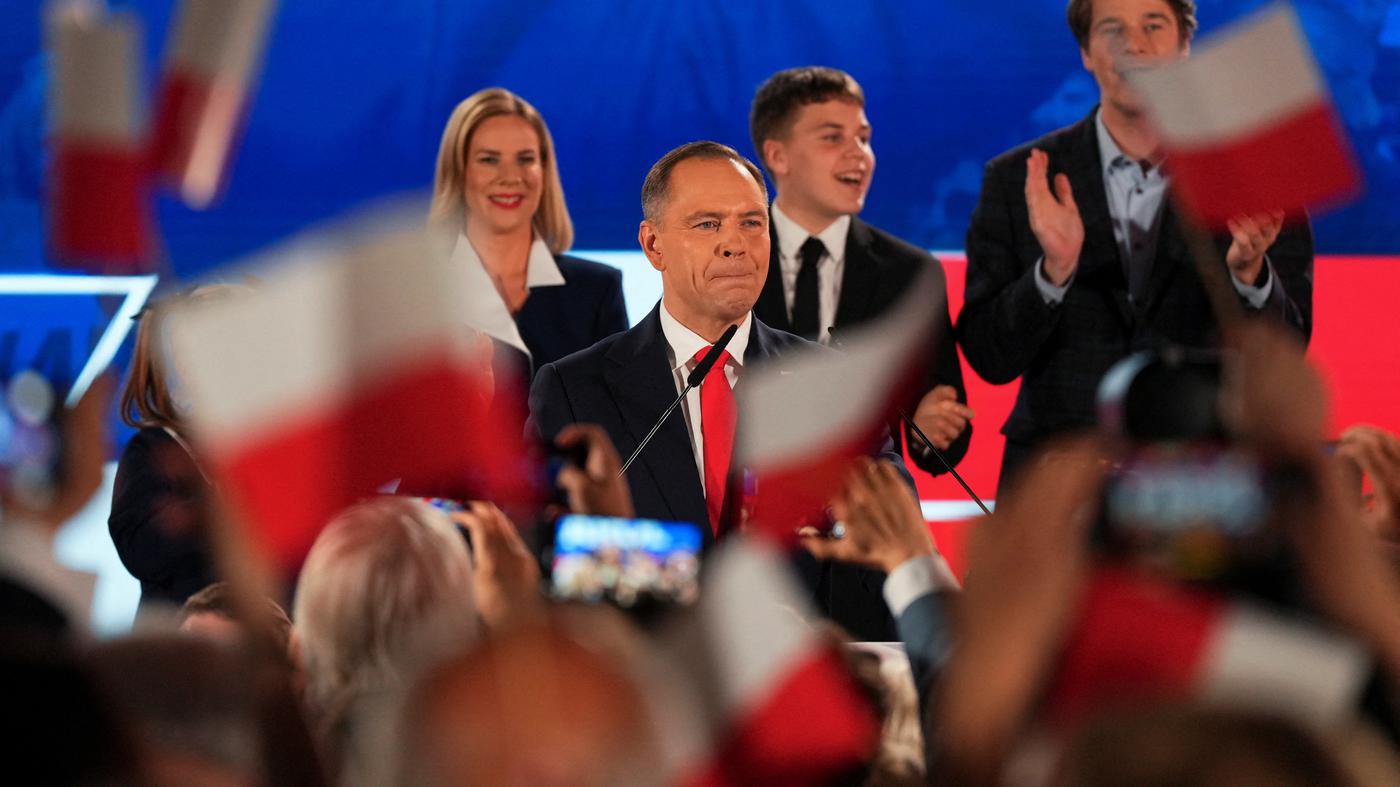 Hochrechnungen sehen den rechten PiS-Kandidaten bei Präsidentenwahl knapp vorne