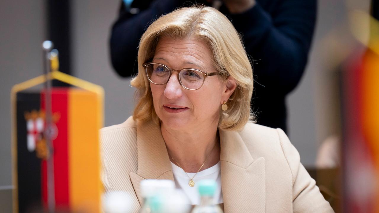 Saarland: Rehlinger reist zum 40. Jahrestag des Schengener Abkommens nach Luxemburg