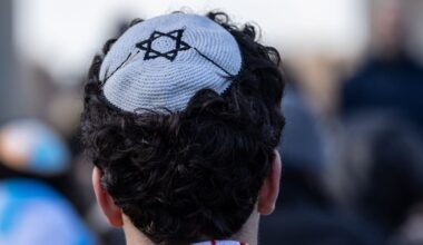 Antisemitischer Vorfall: „Ich stech dich ab!“ – Angreifer bedroht Mann in Berlin mit Messer