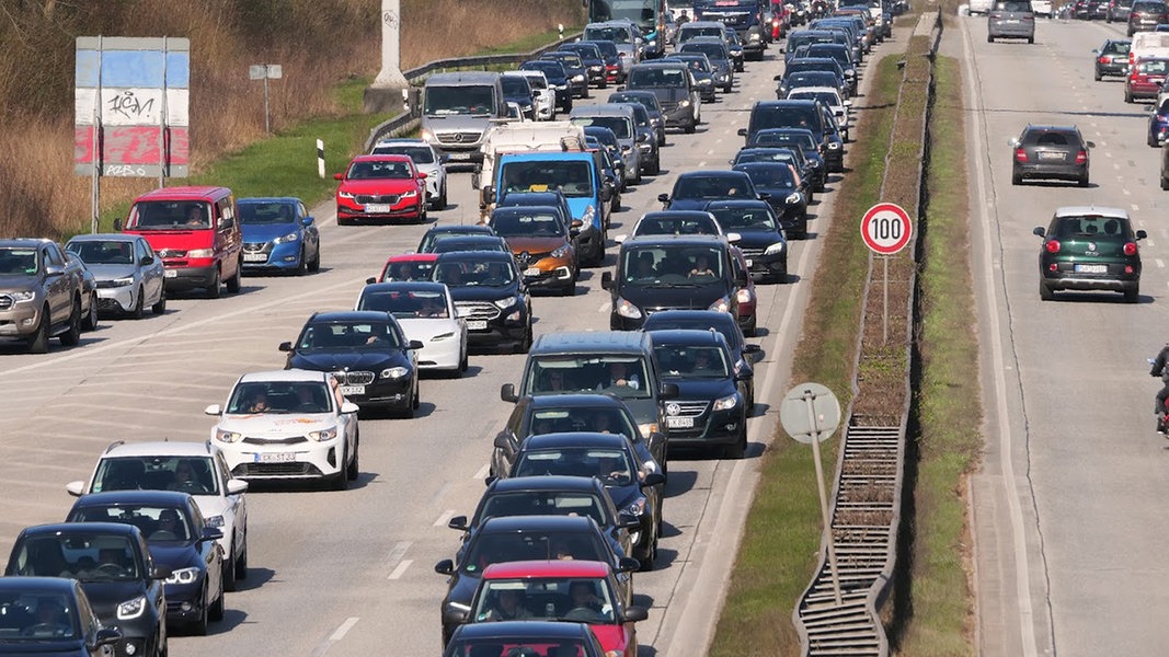 Verkehr zu Pfingsten: Viele Staus in Norddeutschland erwartet | NDR.de - Nachrichten