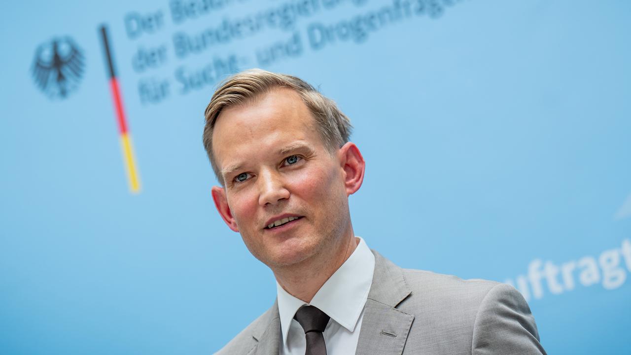 Drogenbeauftragter Streeck will Digitalsucht bei Kindern bekämpfen
