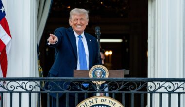 „Badass“ – Trump von ukrainischem Angriff auf russische Bomber beeindruckt