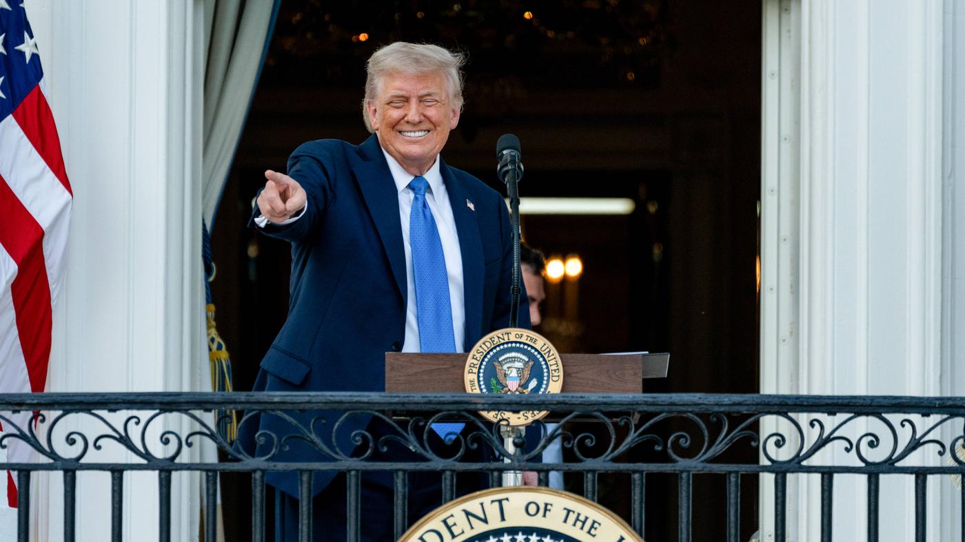 „Badass“ – Trump von ukrainischem Angriff auf russische Bomber beeindruckt