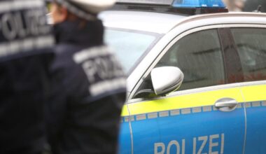 Fünf Männer sollen 21-Jährigen ausgeraubt haben