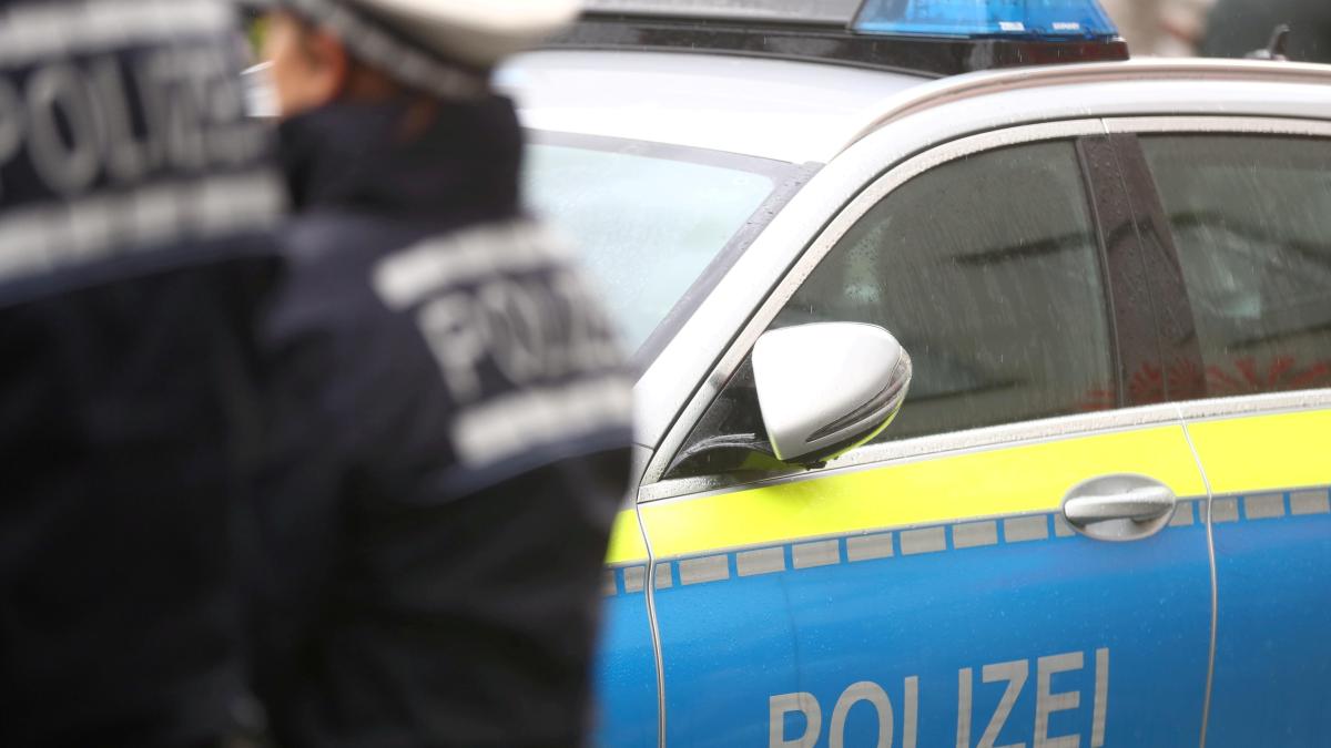 Fünf Männer sollen 21-Jährigen ausgeraubt haben