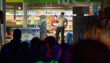 SEK-Einsatz in Hannover: Mann fährt mit brennendem Auto auf Tankstelle | NDR.de - Nachrichten - Niedersachsen