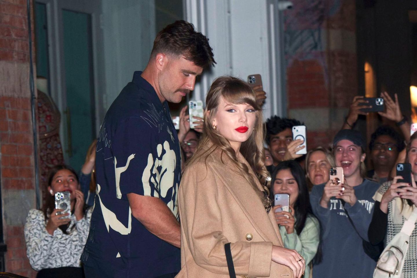 Taylor Swift + Travis Kelce: Verdächtig! Sind sie längst verheiratet?