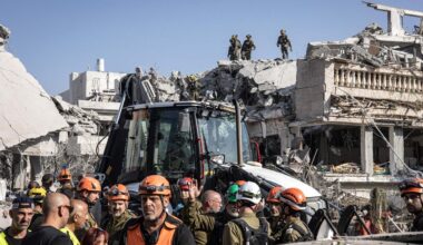 Israel kündigt weitere Angriffe an - Iran droht
