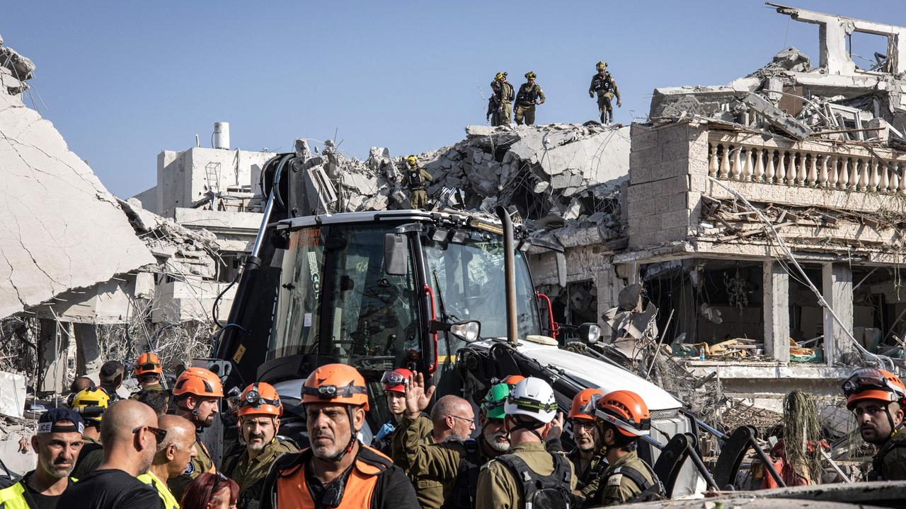 Israel kündigt weitere Angriffe an - Iran droht
