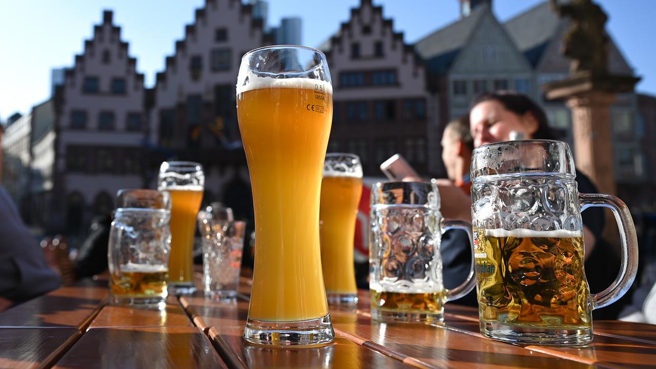 Gesundheitsminister wollen Stopp für "begleitetes" Trinken ab 14 Jahren