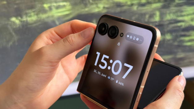 Kein Sensibelchen: Der Klappmechanismus des Razr 60 Ultra ist robust geraten.