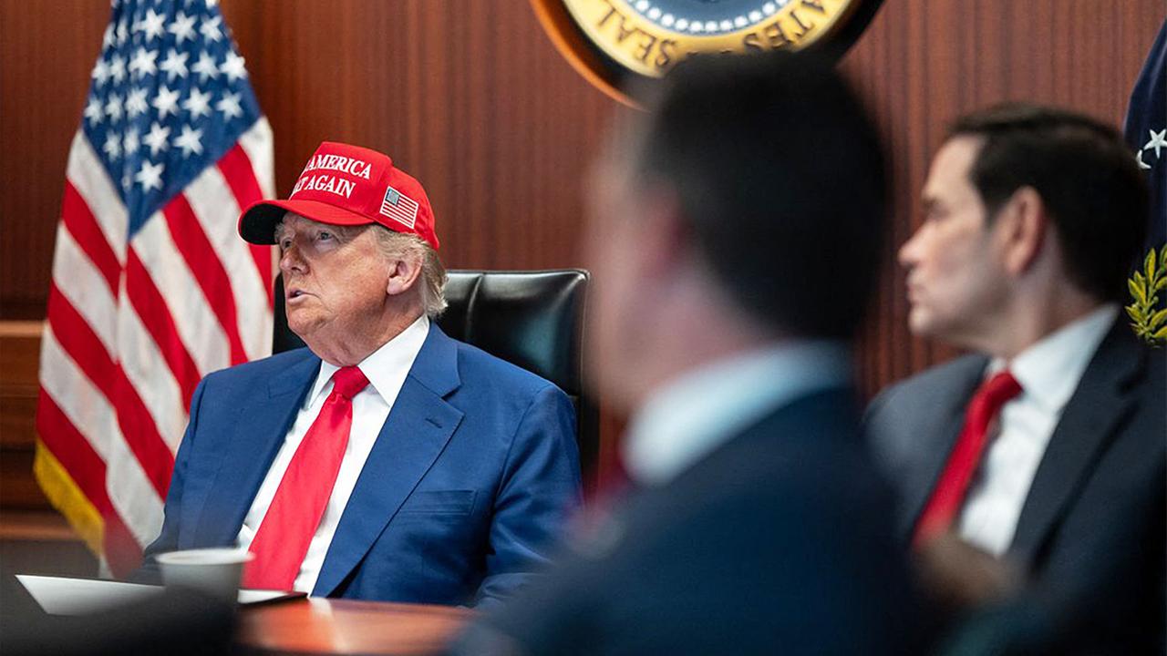 FAQ: Hat Trump jetzt ein Problem mit seiner MAGA-Basis?