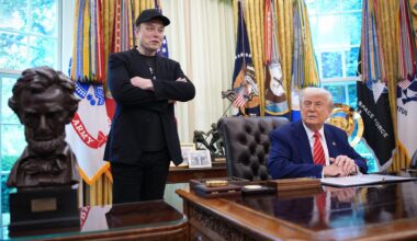 Das Foto zeigt US-Präsident Trump und den Milliardär Elon Musk im Oval Office des Weißen Hauses.