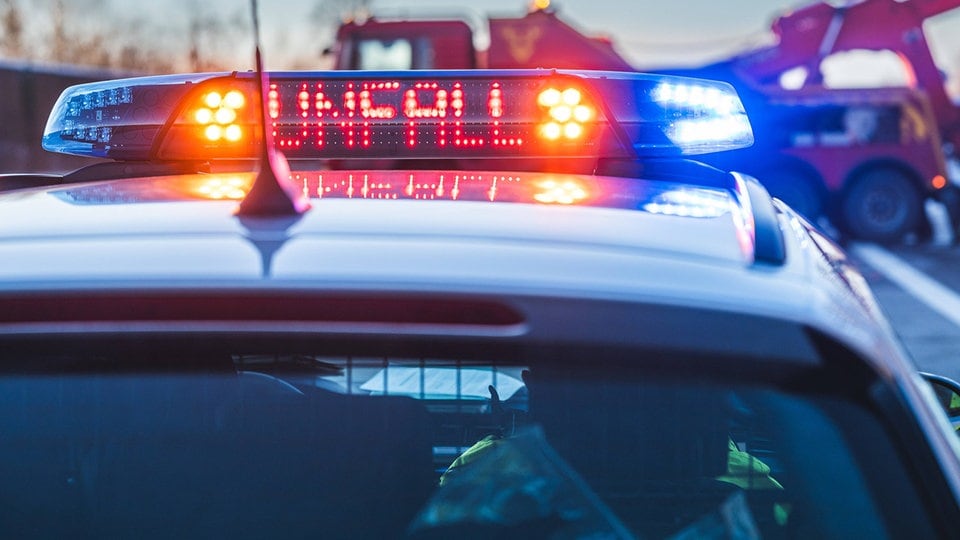 A9 Richtung Berlin gesperrt: Stau nach Unfall mit 4 Lkw bei Dessau