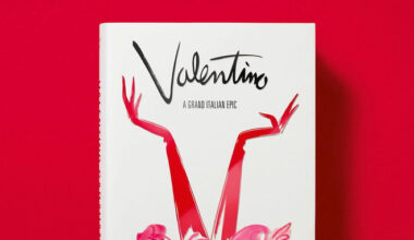 Valentinos Werk: Ein Buch für alle, die von Trends nichts halten – und weitere Stil-Highlights