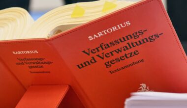 Stadionkletterer klagt am Gelsenkirchener Verwaltungsgericht
