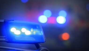 80-jähriger stößt mit Bus zusammen