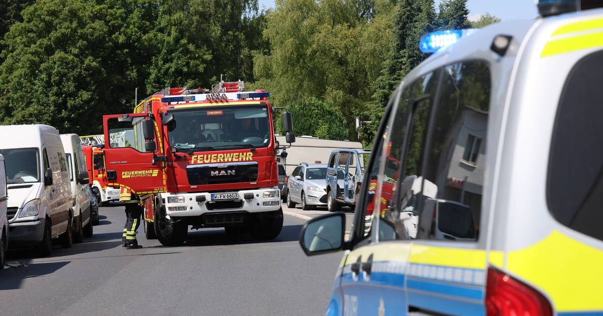 Verpuffung sorgt für Feuerwehreinsatz in Wuppertal-Sonnborn