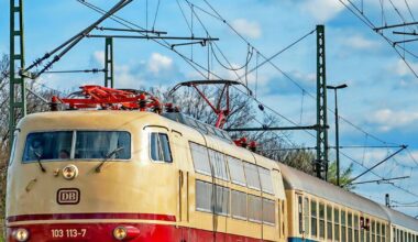 Mit einem 70-er-Jahre Inter-City von Düsseldorf den Rhein entlang -
