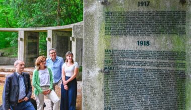 Kriegerdenkmal auf dem Ehrenfriedhof wieder komplett