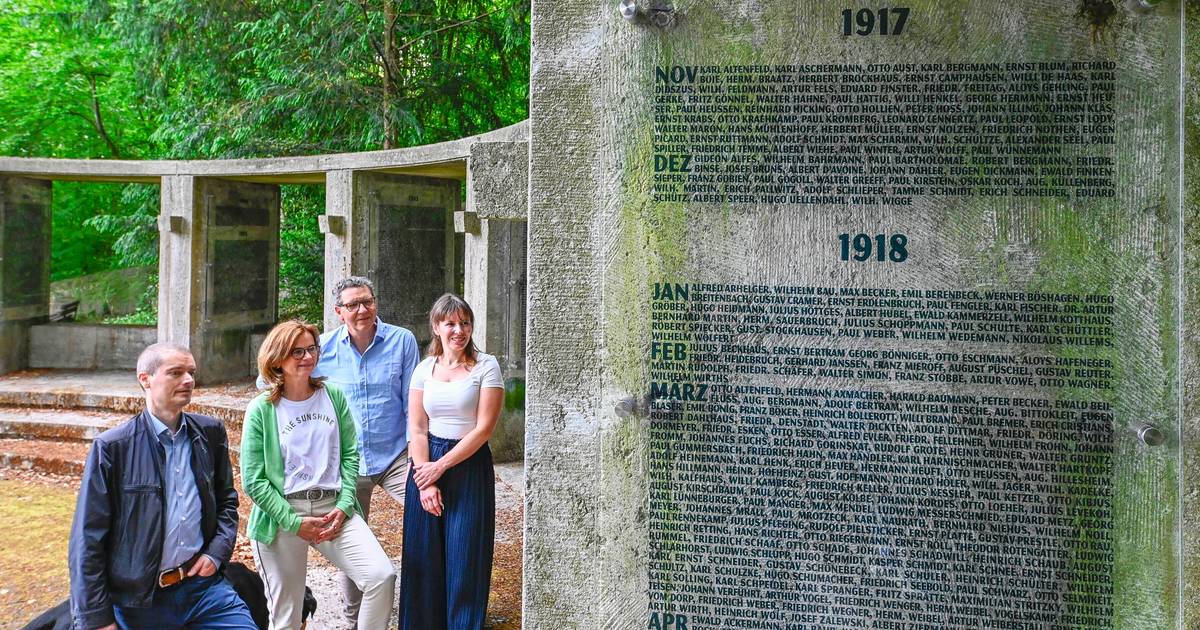 Kriegerdenkmal auf dem Ehrenfriedhof wieder komplett