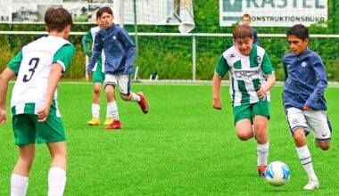 Ein Fest des Jugendfußballs in Wuppertal trotz Regenwetters