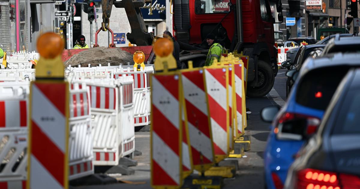 Straßenarbeiten in Düsseldorf: Verkehrseinschränkungen an der Friedrichstraße