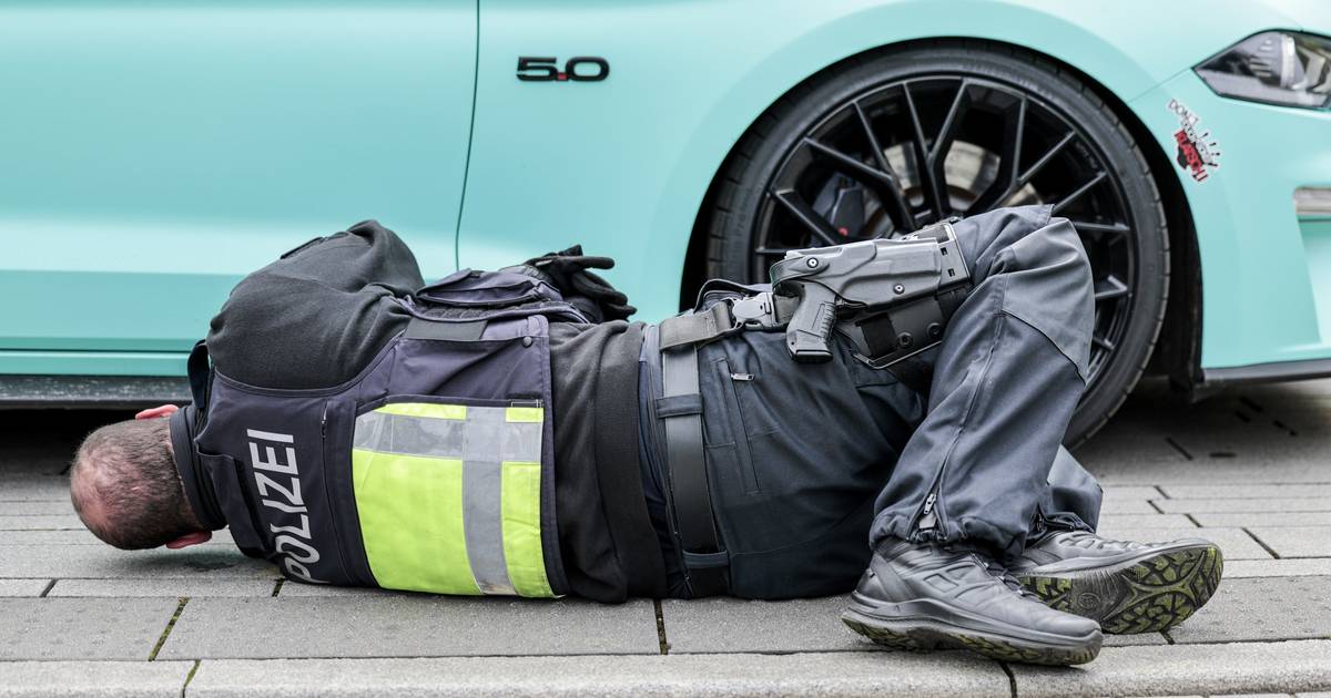 "AG Tuning" der Polizei kontrolliert an der Kö