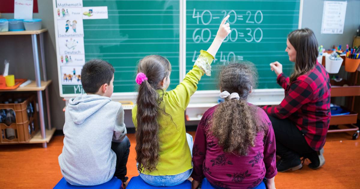 Zusätzliche Plätze an Schule in Hösel