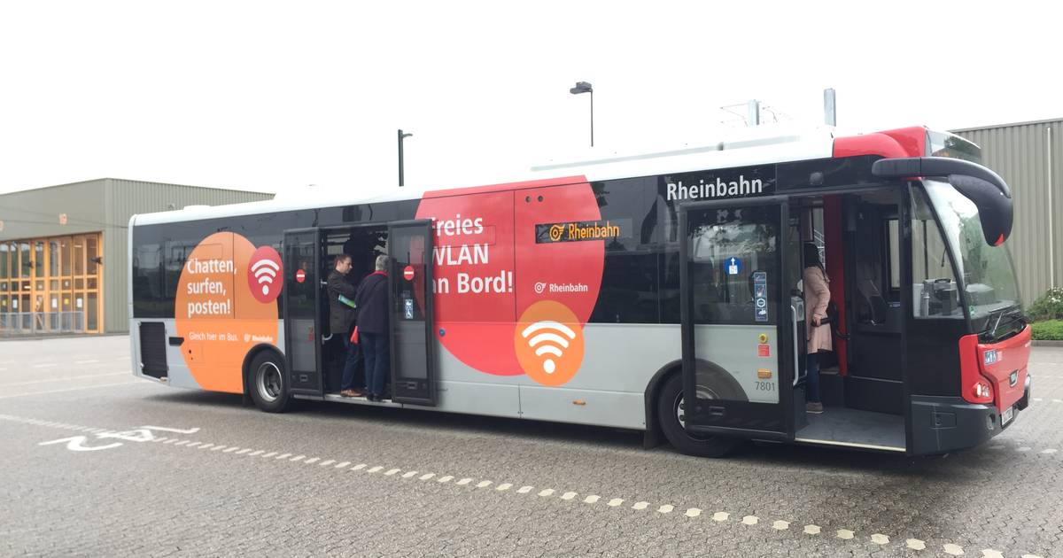 Jugendräte fordern kostenloses Wlan an allen Haltestellen