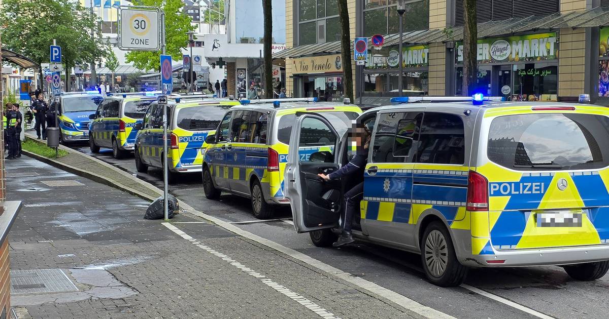 Polizeieinsatz nach Schüssen am Alten Markt Wuppertal